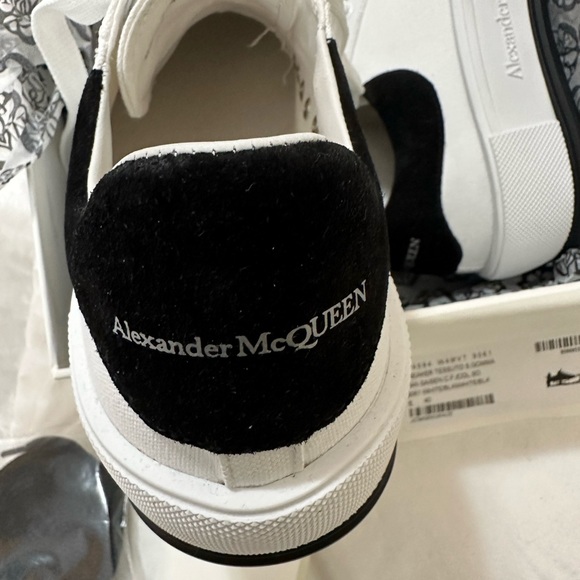 NEW ALEXANDER MCQUEEN SNEAKERS - Picture 2 of 10